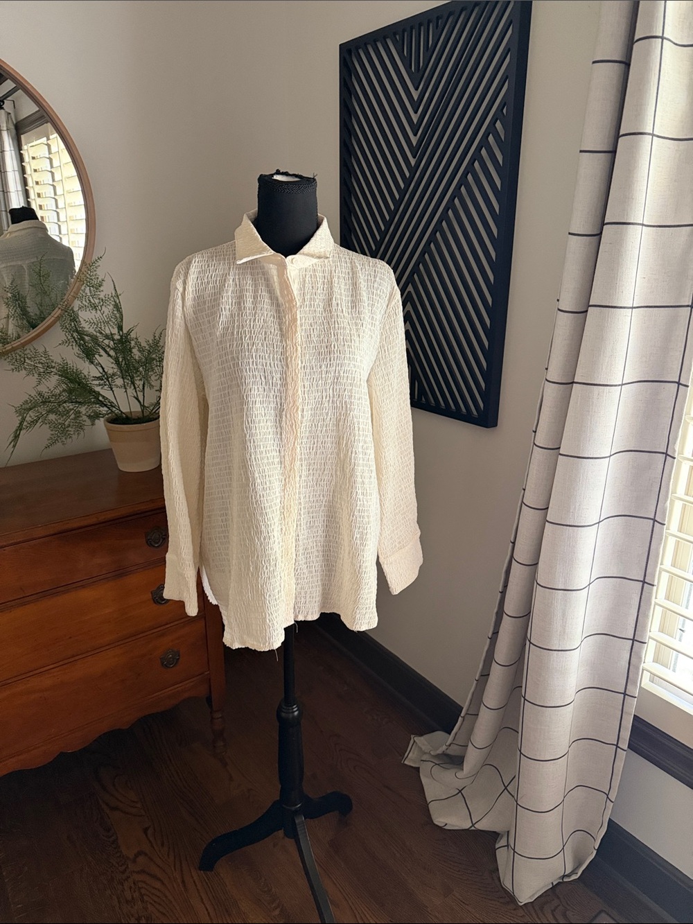 Like Love cream textured button down medium